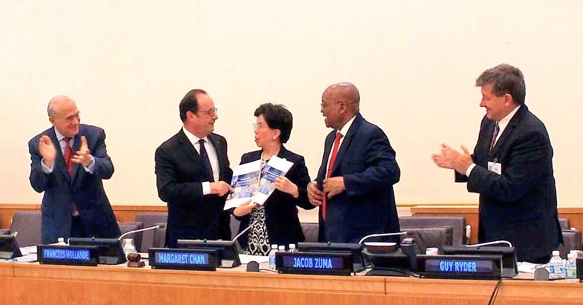 Ángel Gurría, Secretary-General OECD; Francois Hollande, President, France; Margaret Chan, Director-General, WHO; Jacob Zuma, President, South Africa; and Guy Ryder, Director-General, ILO at the launch of the commission's report, 20 September 2016, New York.