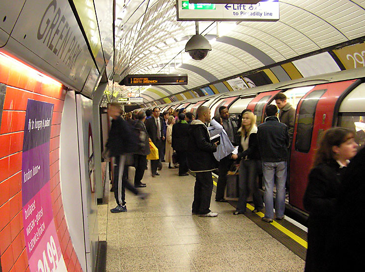 Commuters On The London Underground Are More Likely To Catch The Flu On Health